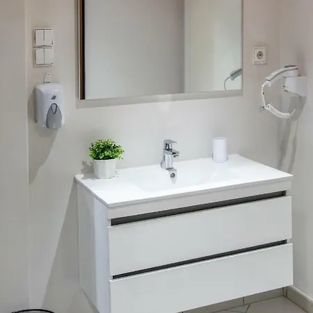 Christine's Downtown * Kawala