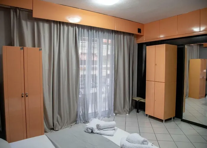 Christine's Downtown Apartament Kawala